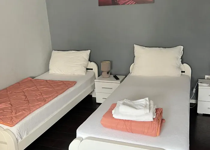 M ゲストハウス 4*