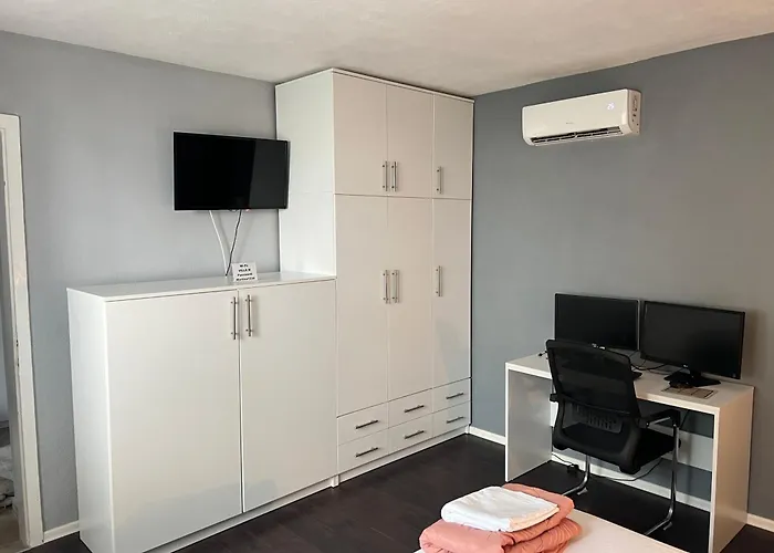 M ゲストハウス 4*