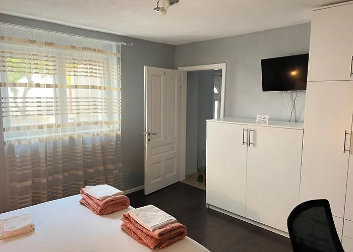 M ゲストハウス 4*