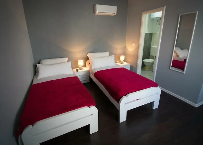 M ゲストハウス 4*